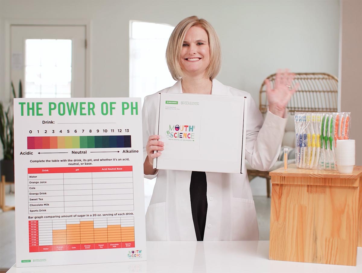 Presentation of the MouthScience kit.